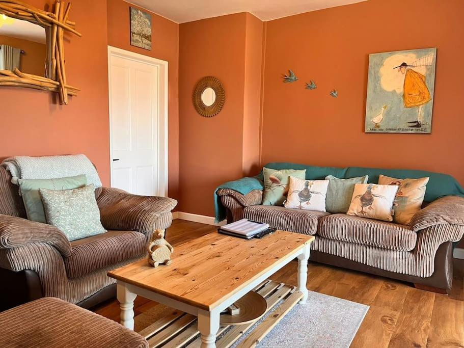 Blue Anchor House - Seaview, Hot Tub Apartments Kültér fotó